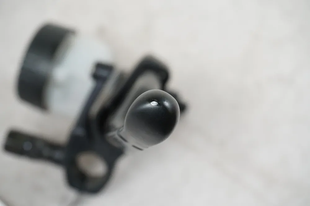 Hlavní brzdový válec BMW