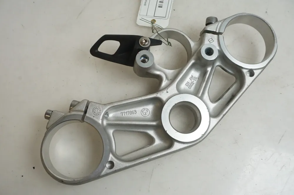korunka vidlice BMW