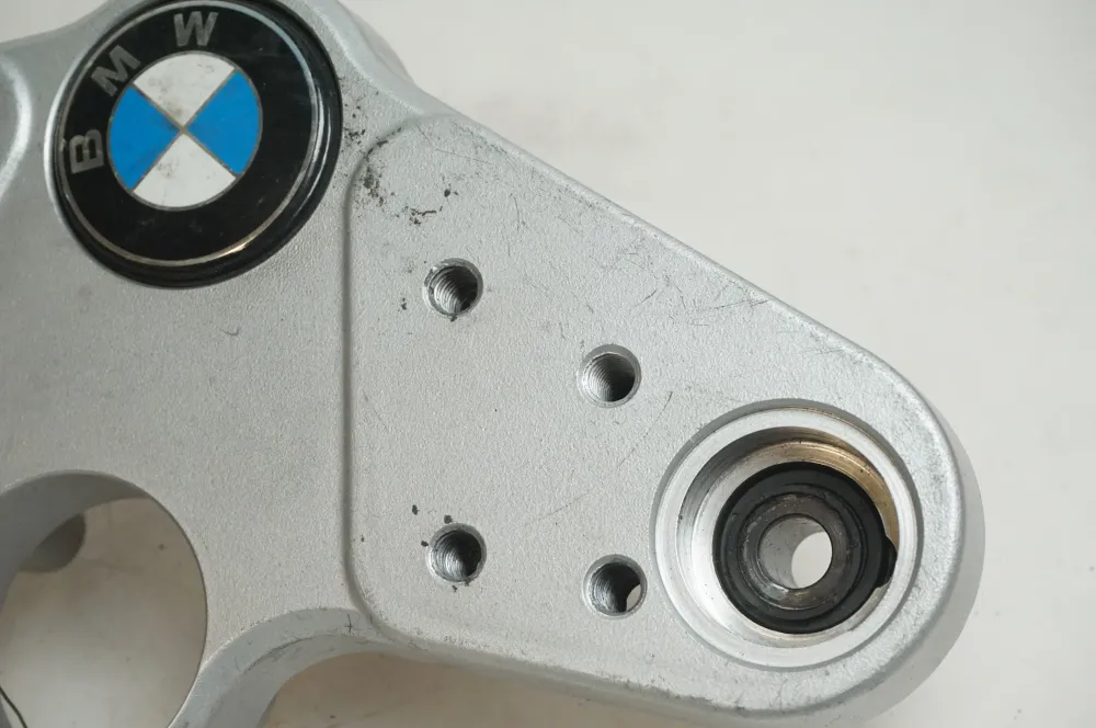 Korunka vidlice BMW