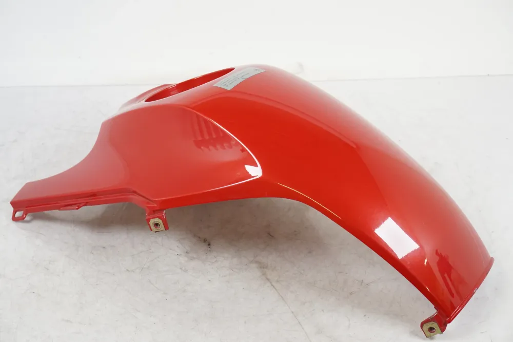 Kryt nádrže BMW