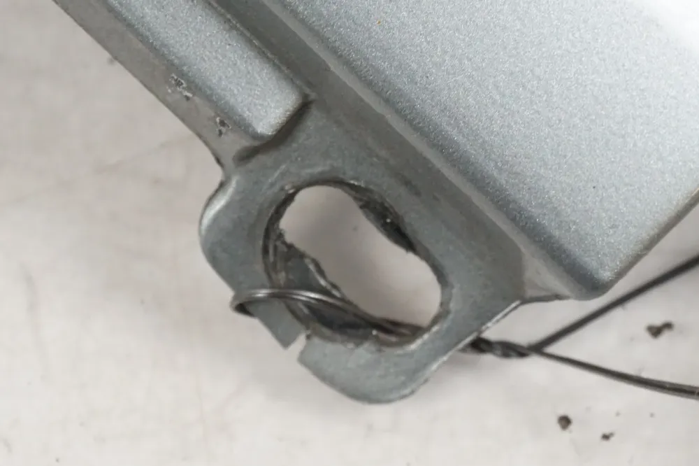 Kryt palivové nádrže BMW
