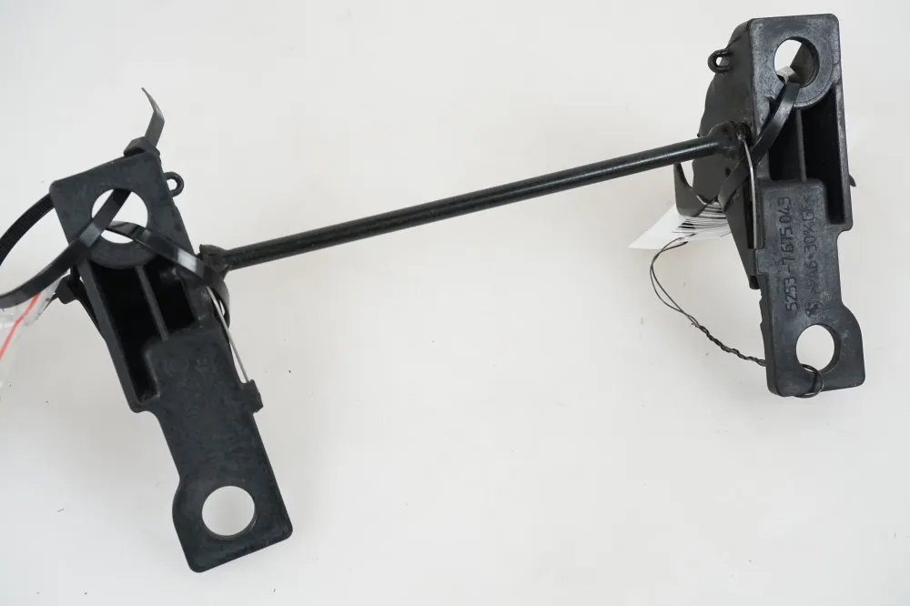 Mechanismus zámku sedla BMW