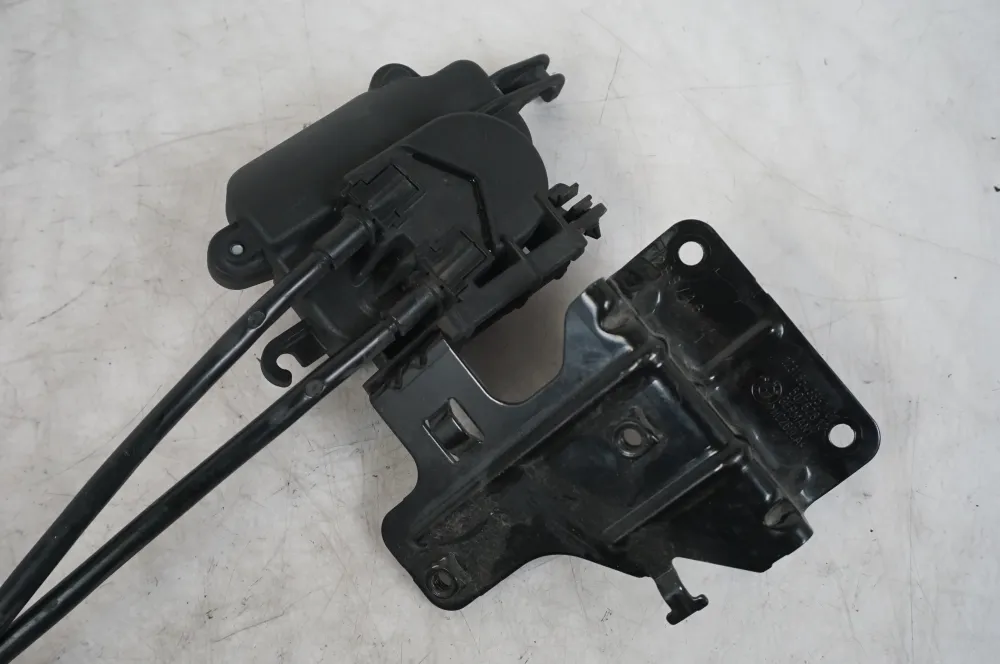 Motor výfukové klapky BMW