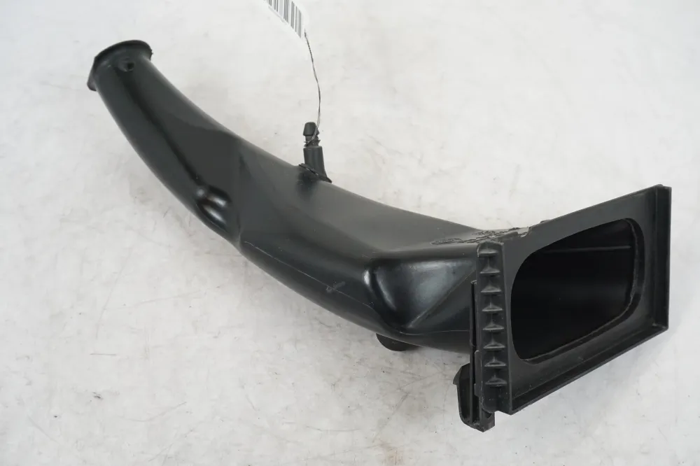 Nasávací nátrubek vzduchového filtru BMW
