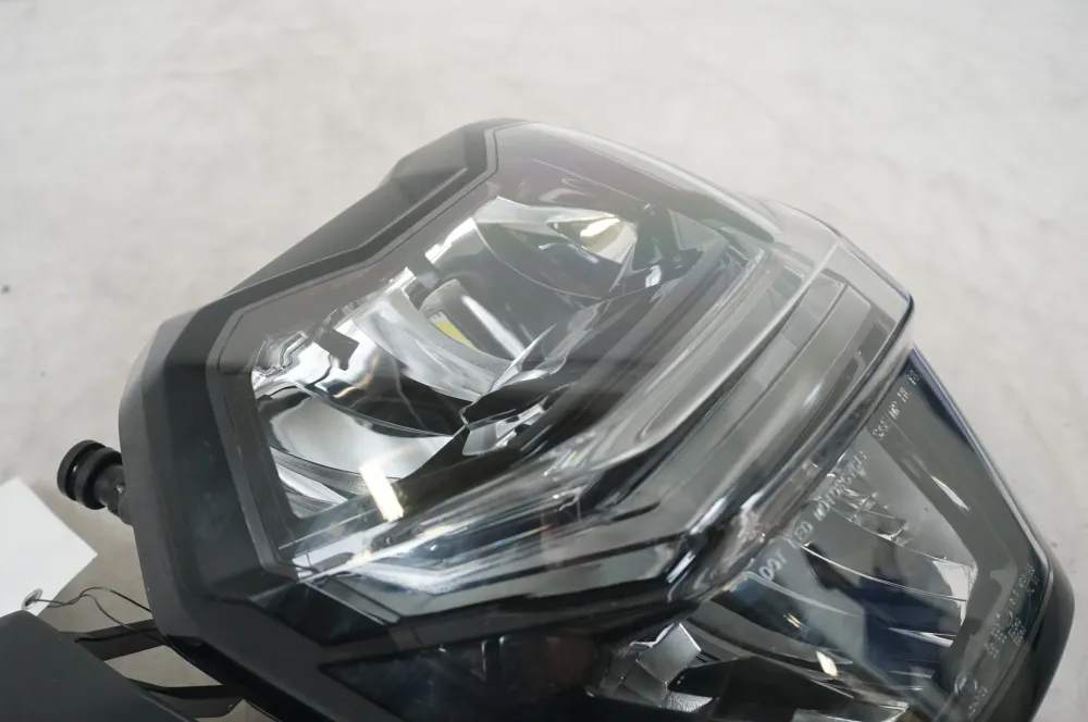 Přední světlomet BMW