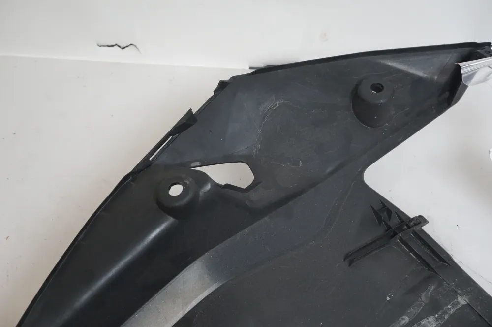 Spodní kryt zadní části BMW
