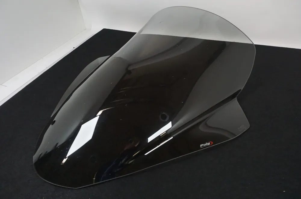 větrné sklo BMW