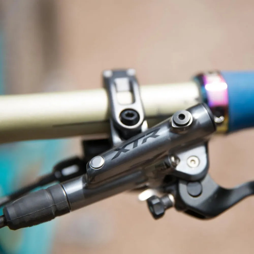 Pár brzdových destiček SHIMANO XTR M9120 4 Piston J-KIT Ventilované kovové brzdové destičky