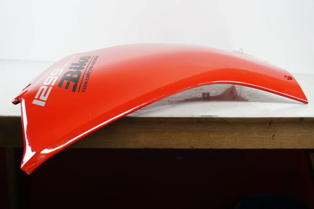 Boční kryt Ducati