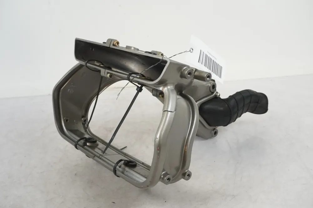 držák světlometu Ducati
