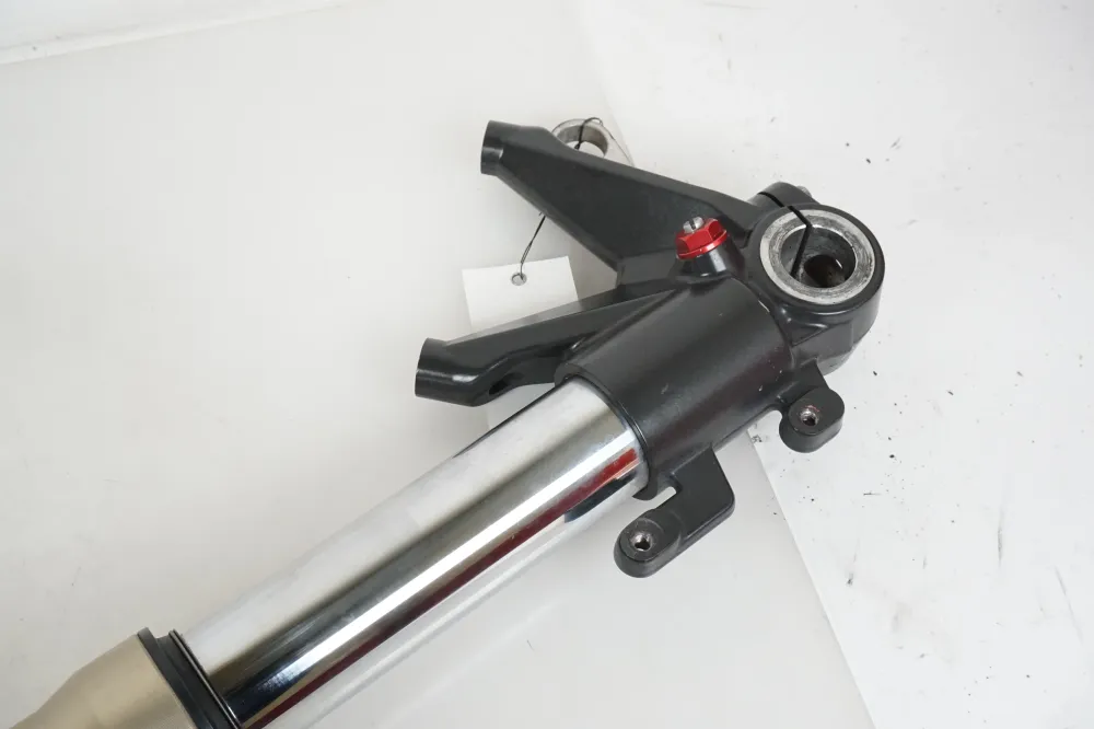 Nohy vidlice Ducati