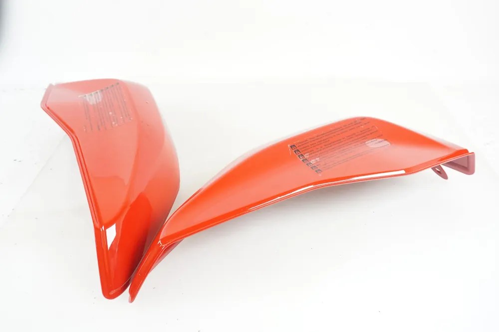 panely bočních brašen Ducati
