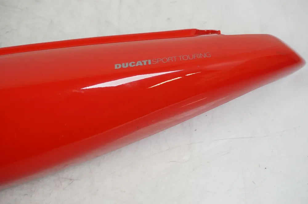 zadní křídlo Ducati