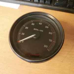 otáčkoměr H-D