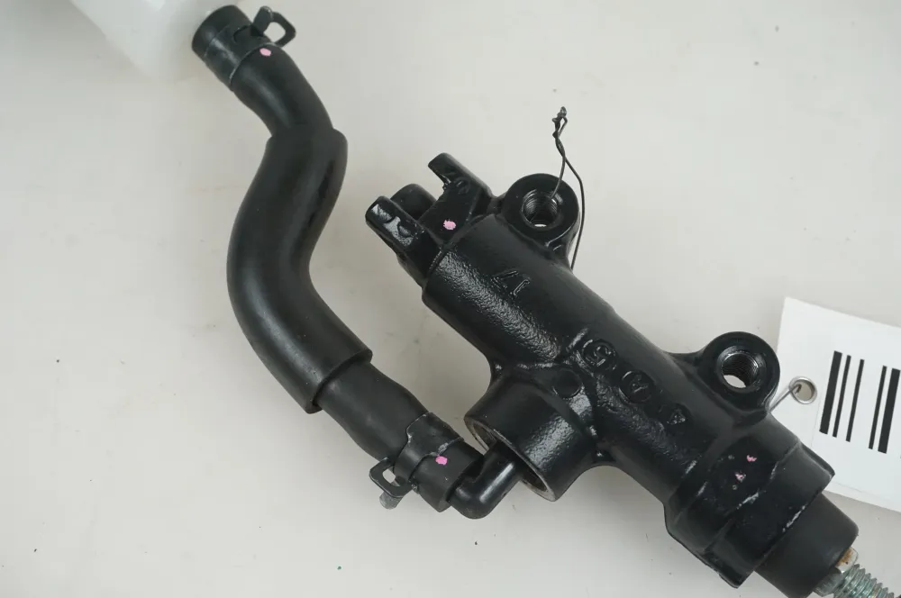 Hlavní brzdový válec Kawasaki