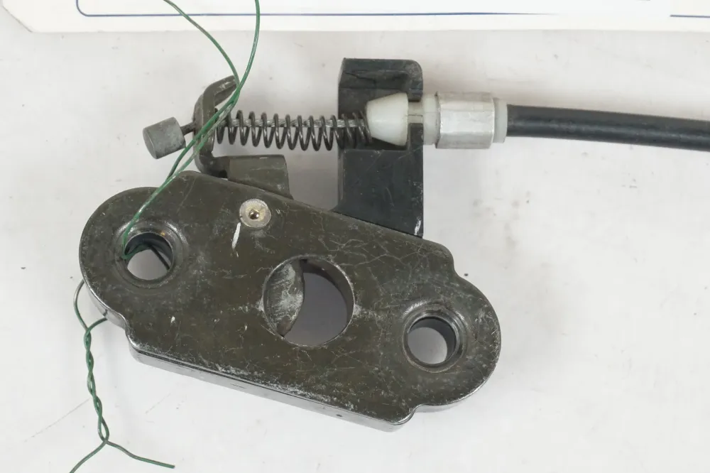 Mechanismus zámku sedla Kawasaki