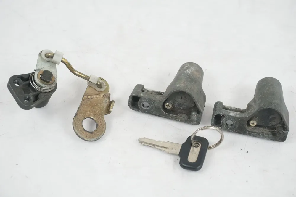 Mechanismus zámku sedla Kawasaki