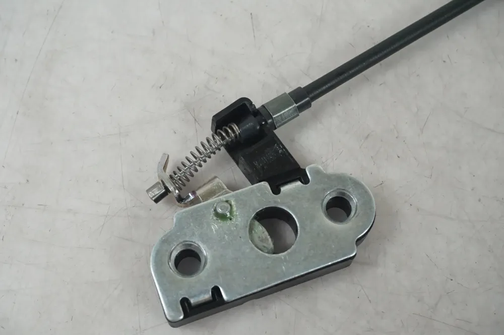 Mechanismus zámku sedla KTM