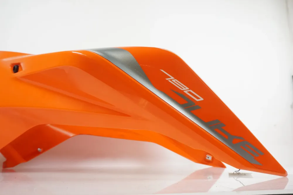 plast nádrže KTM