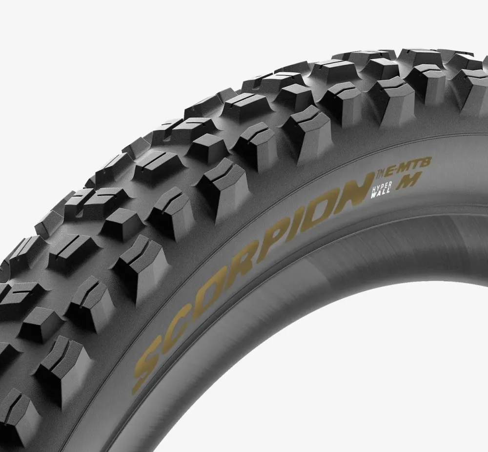 Pneumatika PIRELLI SCORPION E-MTB M 27.5x2.6 Tubeless Ready Soft Black/Gold 4355900