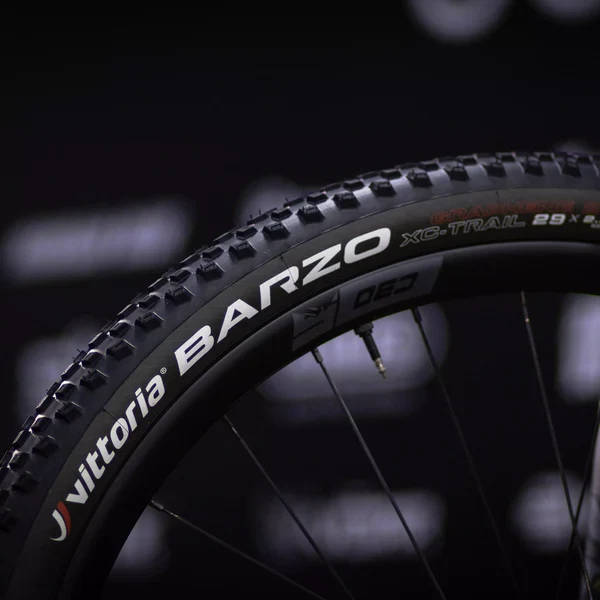 Pneumatika VITTORIA BARZO XC TRAIL 26x2.25 4C Graphene 2.0 Soft Black/Grey