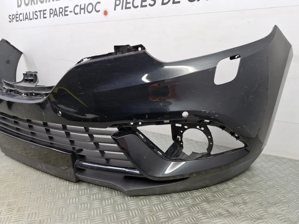 Přední nárazník pro Renault Scénic 4 (Od 06/2016) Použité***