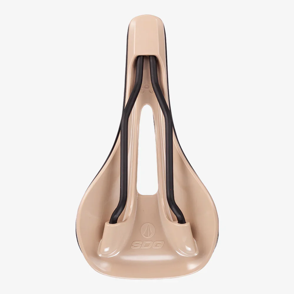 SDG Bell V3 OVERLAND Rails Lux-Alloy Sedlo Black/Beige