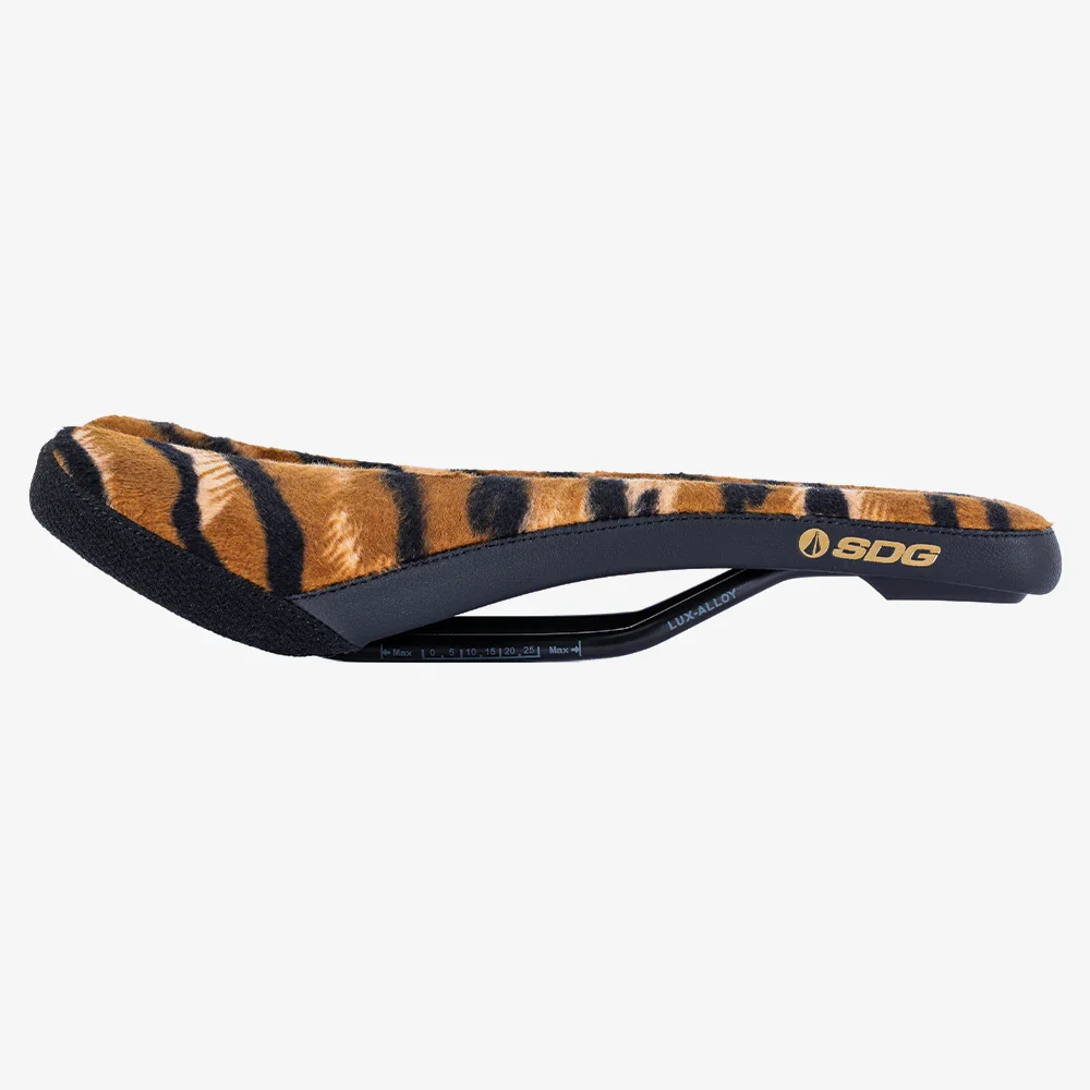 SDG Bell-AIR V3 Animal Throwback Rails Lux Alloy Tiger Sedlo