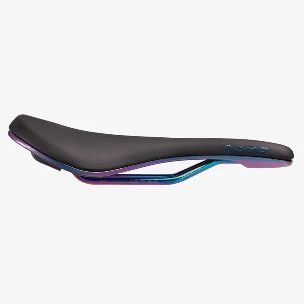 SDG Bell-AIR V3 OVERLAND Rails Lux-Alloy Black/Oil Slick Sedlo
