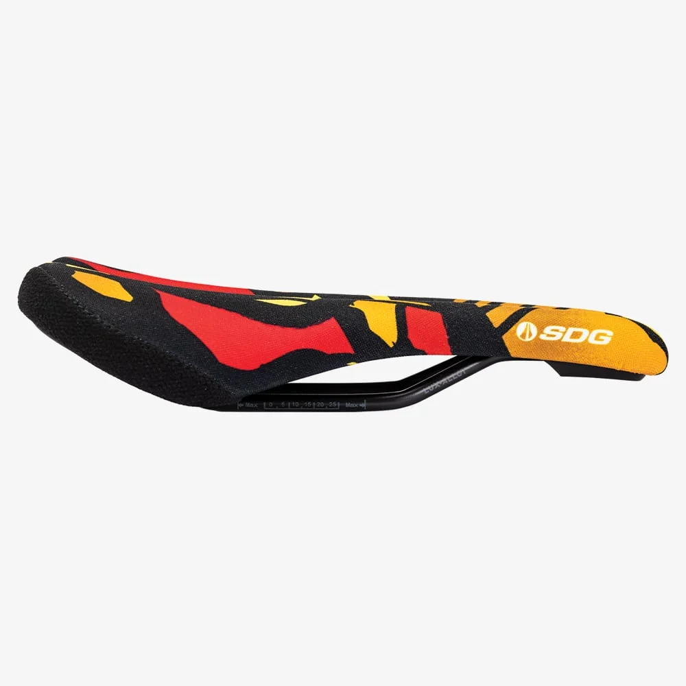 SDG Bell-AIR V3 TERRA FIRMA Rails Lux Alloy Camo Orange Sedlo