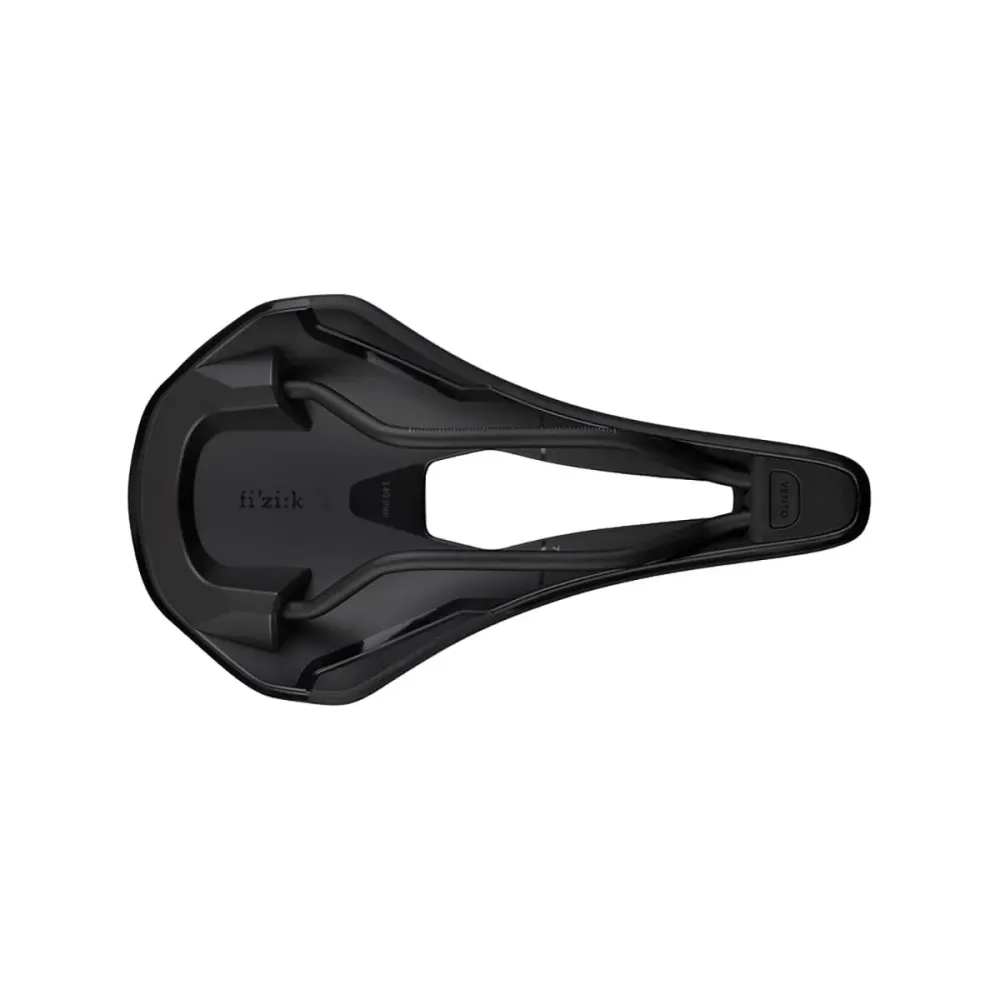 Sedlo FIZIK VENTO ARGO R5 140mm kolejnice Manganová černá