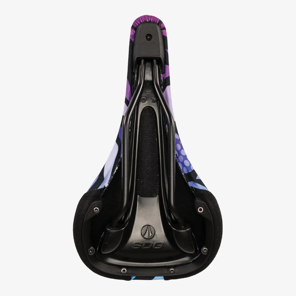 Sedlo SDG Bell V3 TERRA FIRMA Rails Lux Alloy Camo Violet
