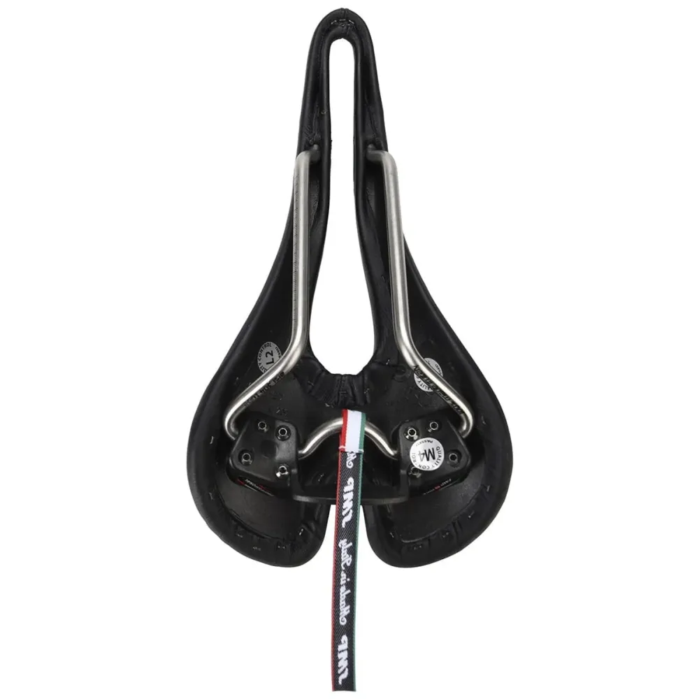 Sedlo SMP LITE 209 Šířka 139 mm Kolejnice z nerezové oceli Černá