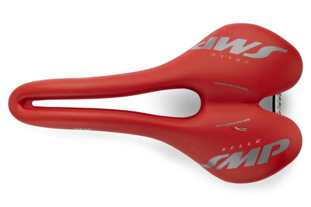 SMP VT30 Sedlo šířka 155 mm ocelové kolejnice červená
