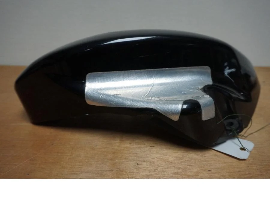 Boční panel Suzuki