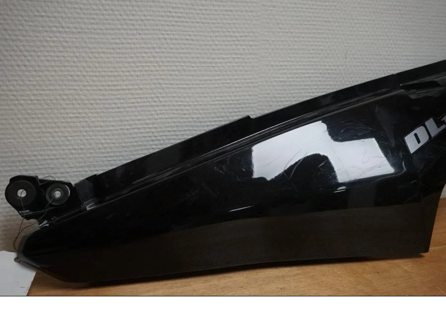 Boční panel Suzuki