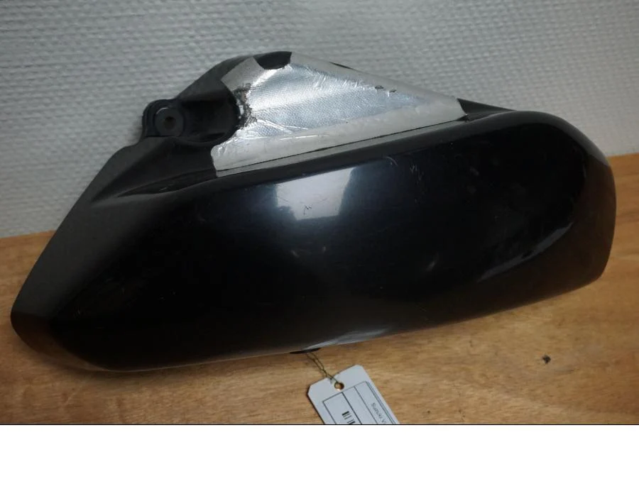 Boční panel Suzuki