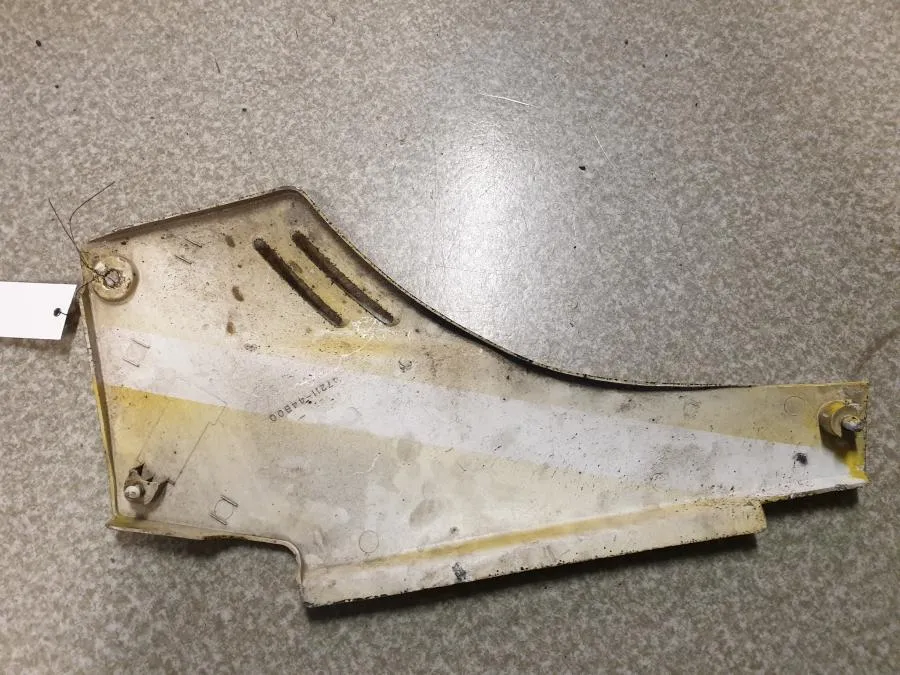 boční panel Suzuki