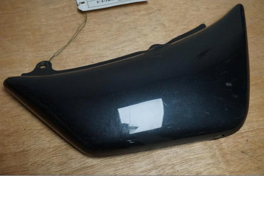 Boční panel Suzuki