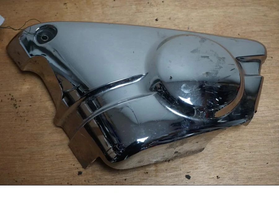 Boční panel Suzuki