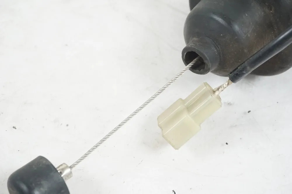 Dekompresní solenoid Suzuki