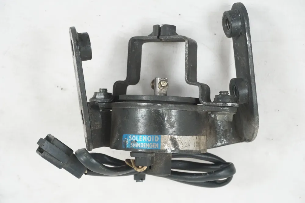 Dekompresní solenoid Suzuki