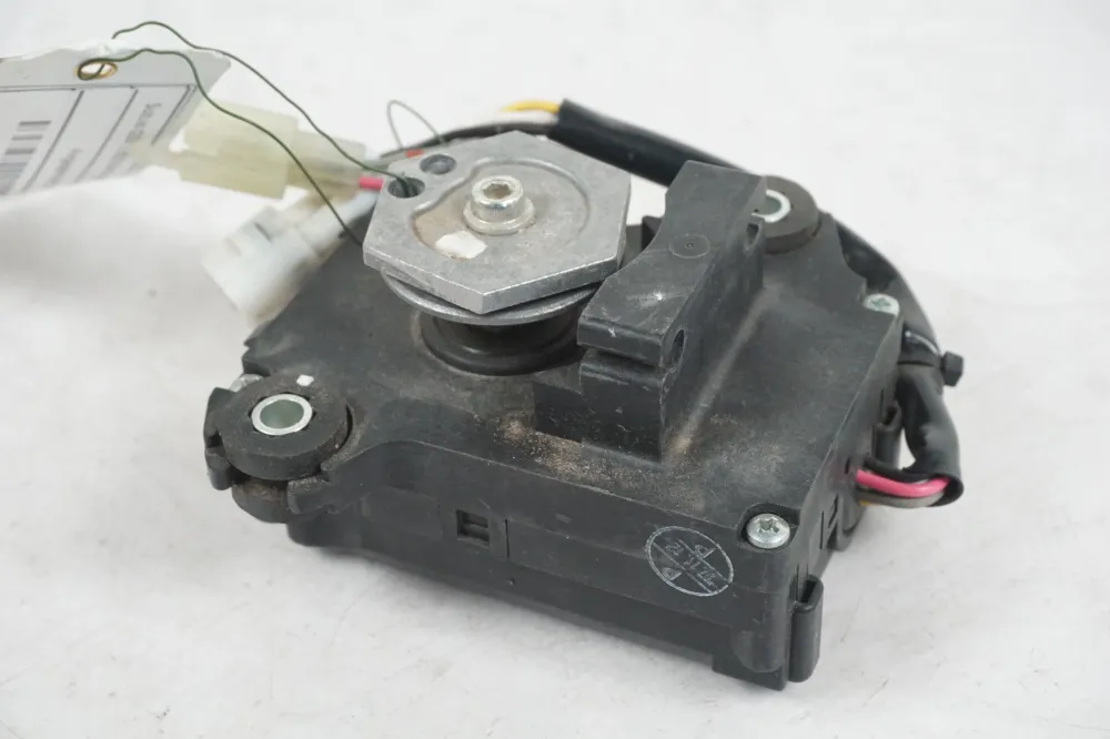 Motor klapky výfuku Suzuki