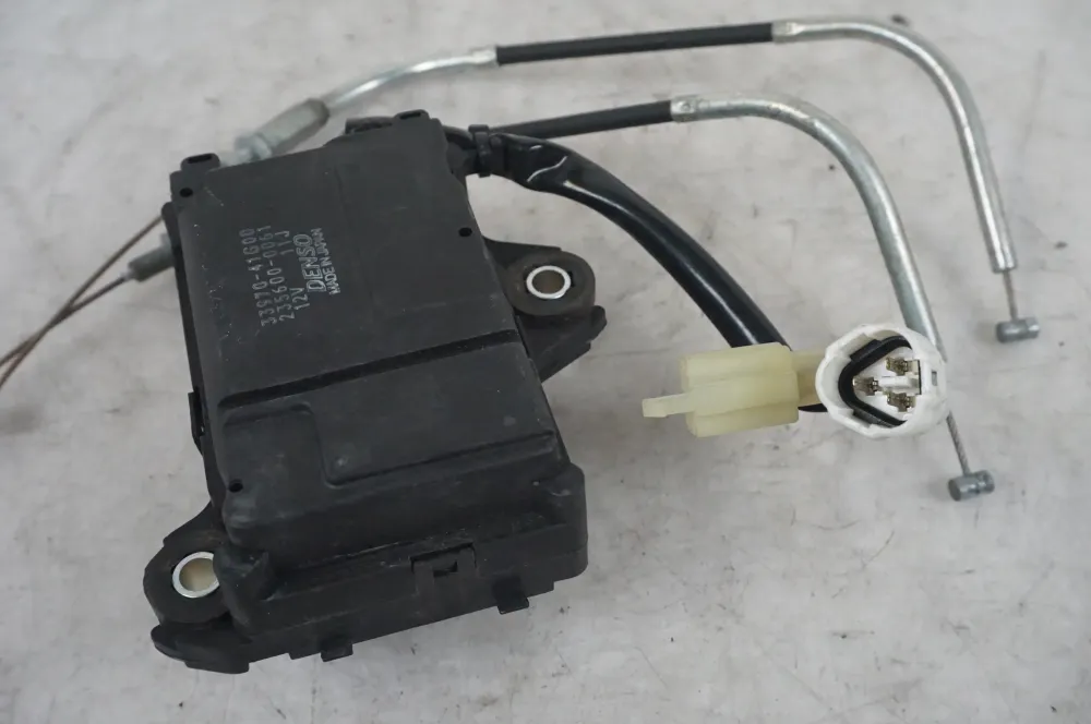 motor klapky výfuku Suzuki