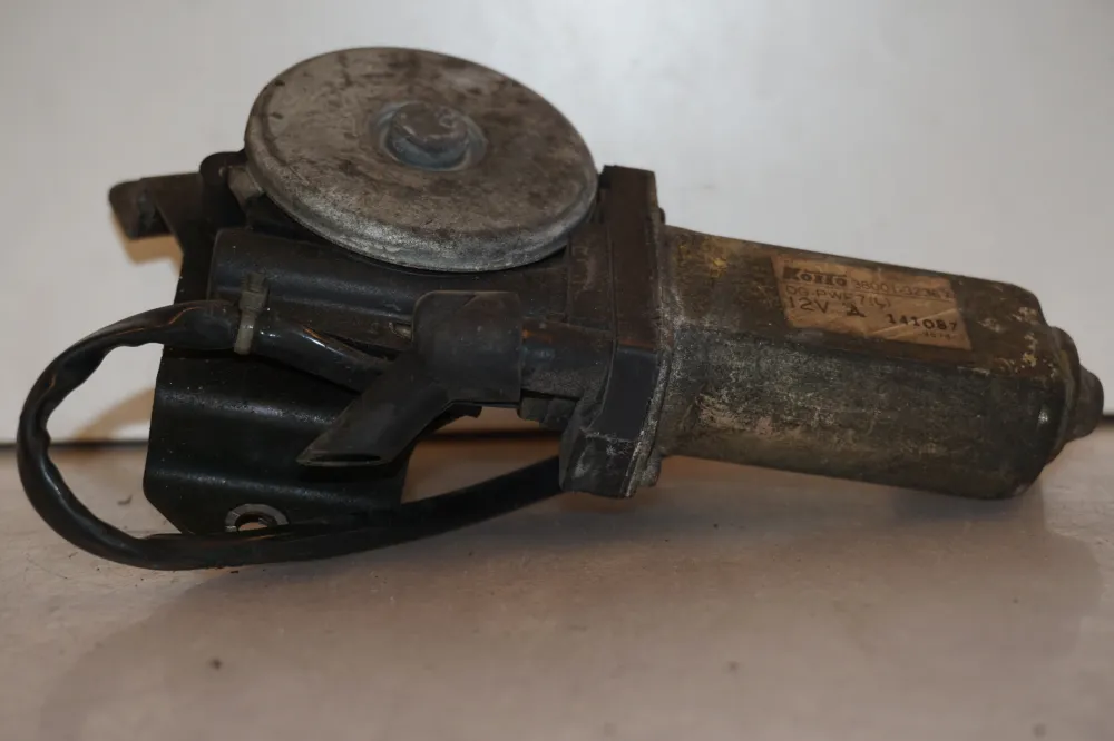 motor stěrače Suzuki