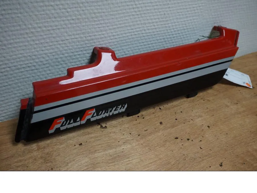 Plast sedla Suzuki