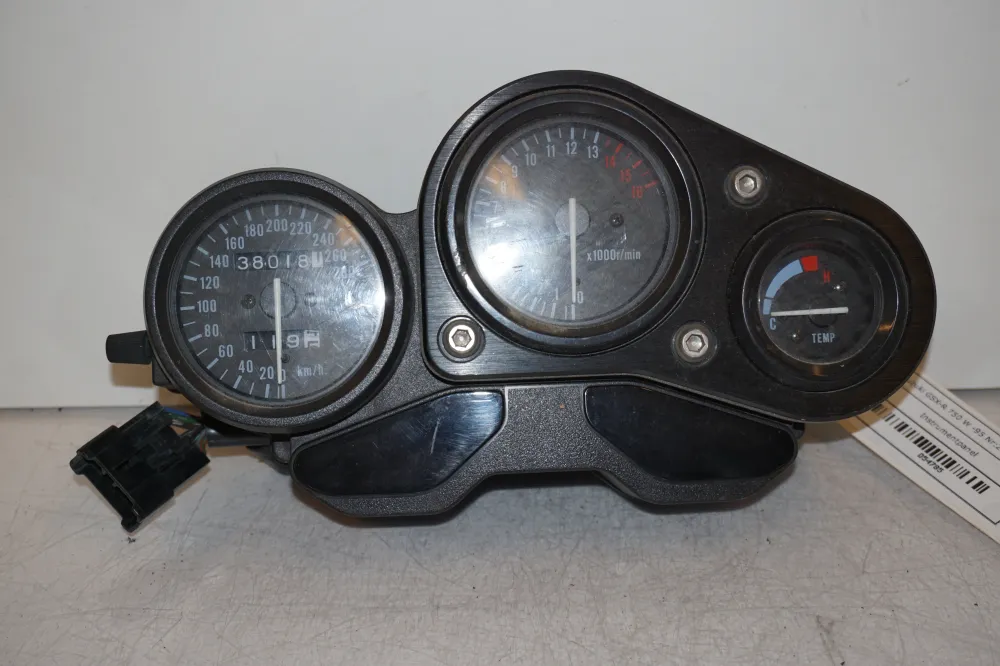 přístrojový panel Suzuki