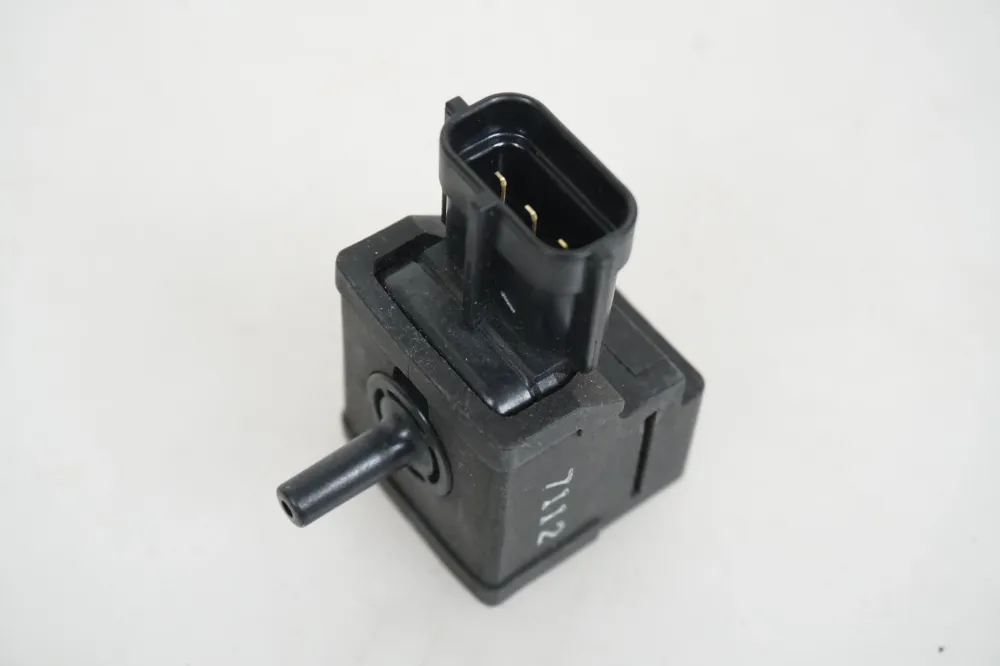 Snímač airboxu Suzuki