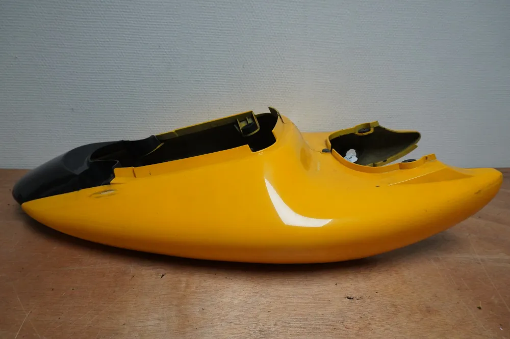 zadní spoiler Suzuki