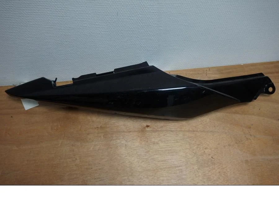 Zadní spoiler Suzuki